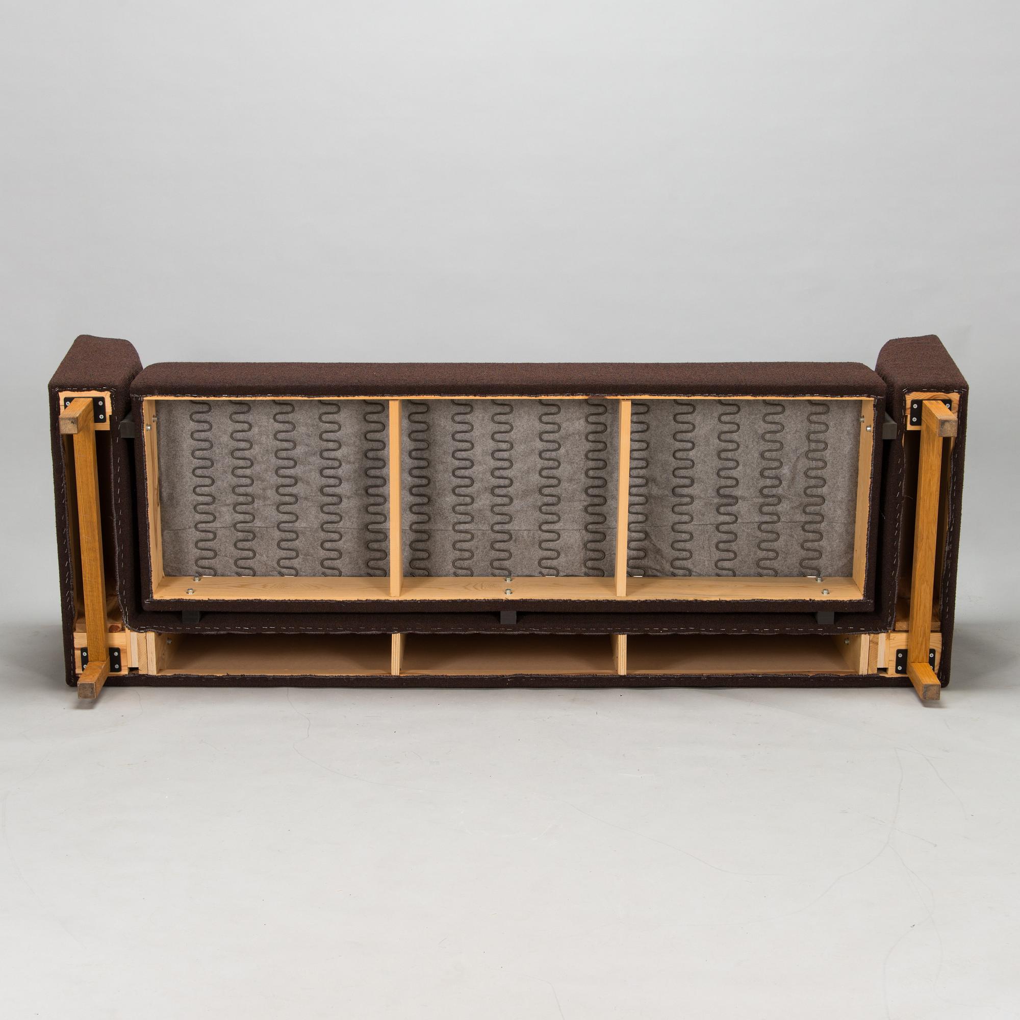 A 21st century 'Gap Lounge' sofa by Swedese.
