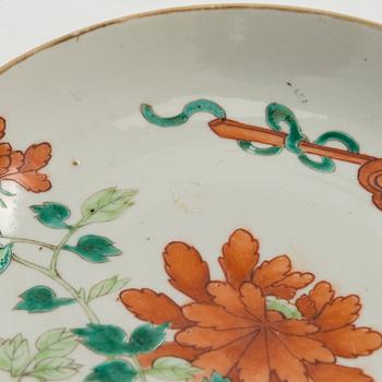 A set of three early 20th century porcelain plates, China.