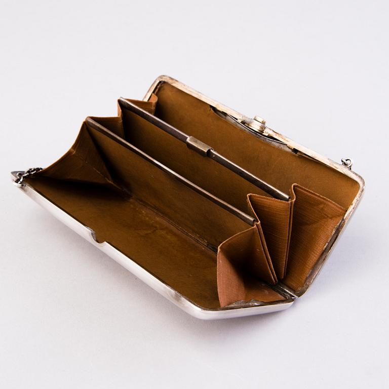 EVENING BAG and CIGARETTE CASE, silver, A. Feltmarsch, Hanko, 1921 and Suomen Kultaseppä Oy, Turku, 1918.
