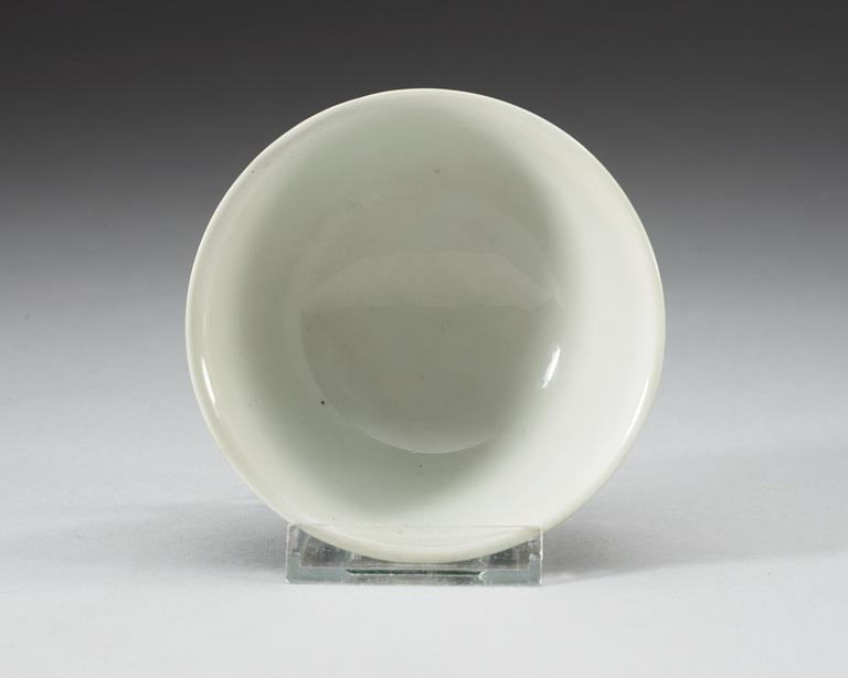 SKÅL, porslin. Qing dynastin, Kangxis sex karaktärers märke och period (1662-1722).