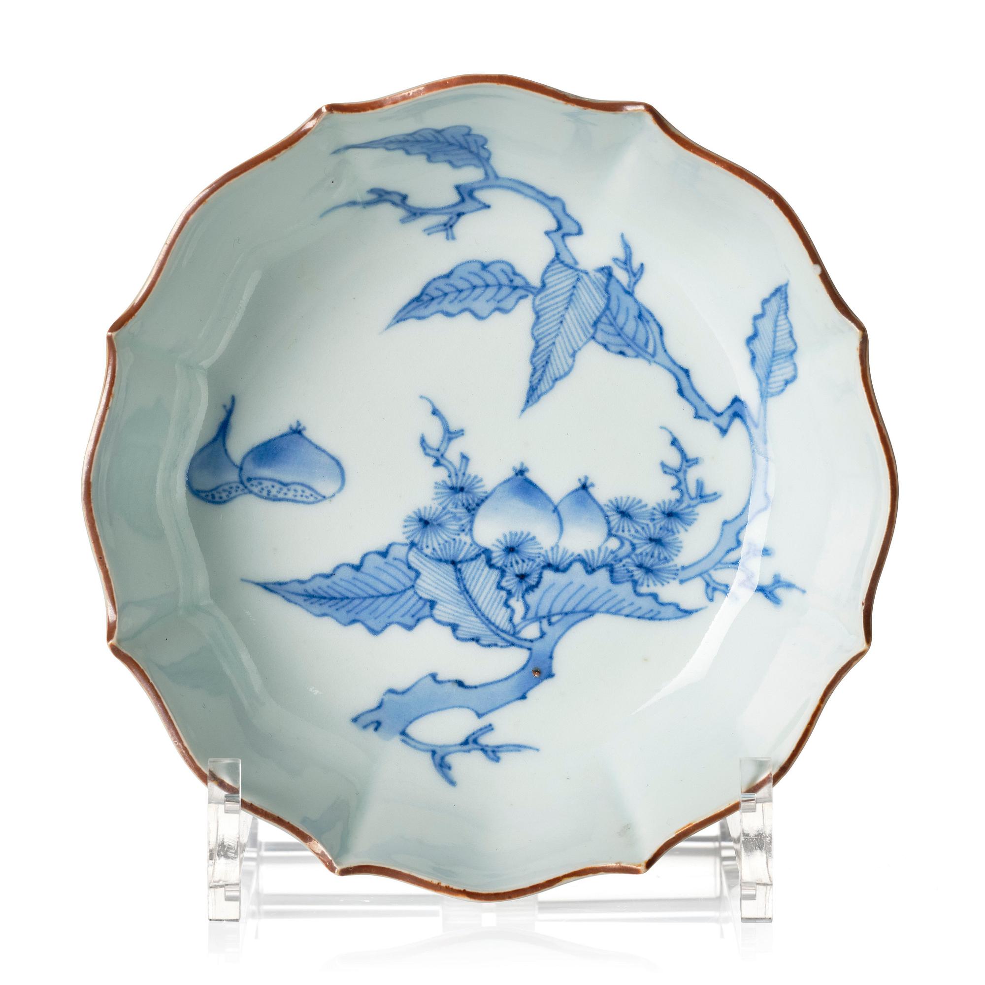 A Japanese blue and white bowl, 18th century.