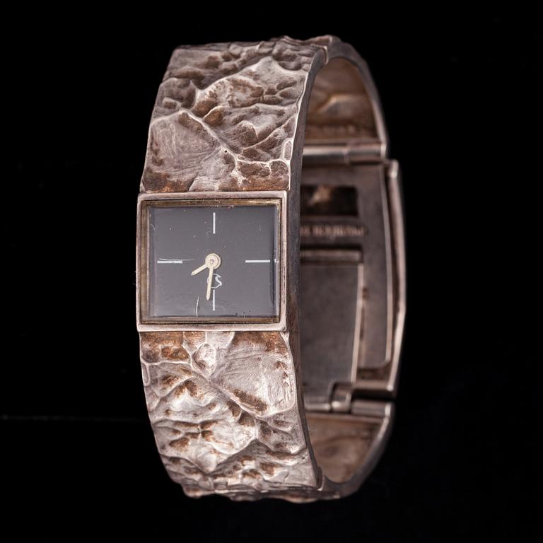 ARMBANDSUR, dam, silver, Matti Hyvärinen, Åbo 1975.