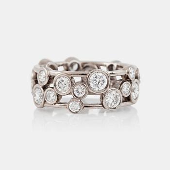 1306. A circa 3.30 ct brilliant-cut diamond ring. Quality circa H-I/VS-SI.