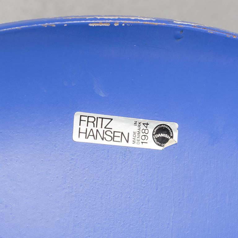 ARNE JACOBSEN, STOLAR, 6 st, "Sjuan". Märkta, Fritz Hansen, Danmark. 1980-tal.