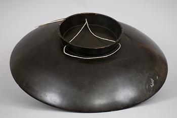 A large Japanese lacquer charger, Meiji (1868-1912).