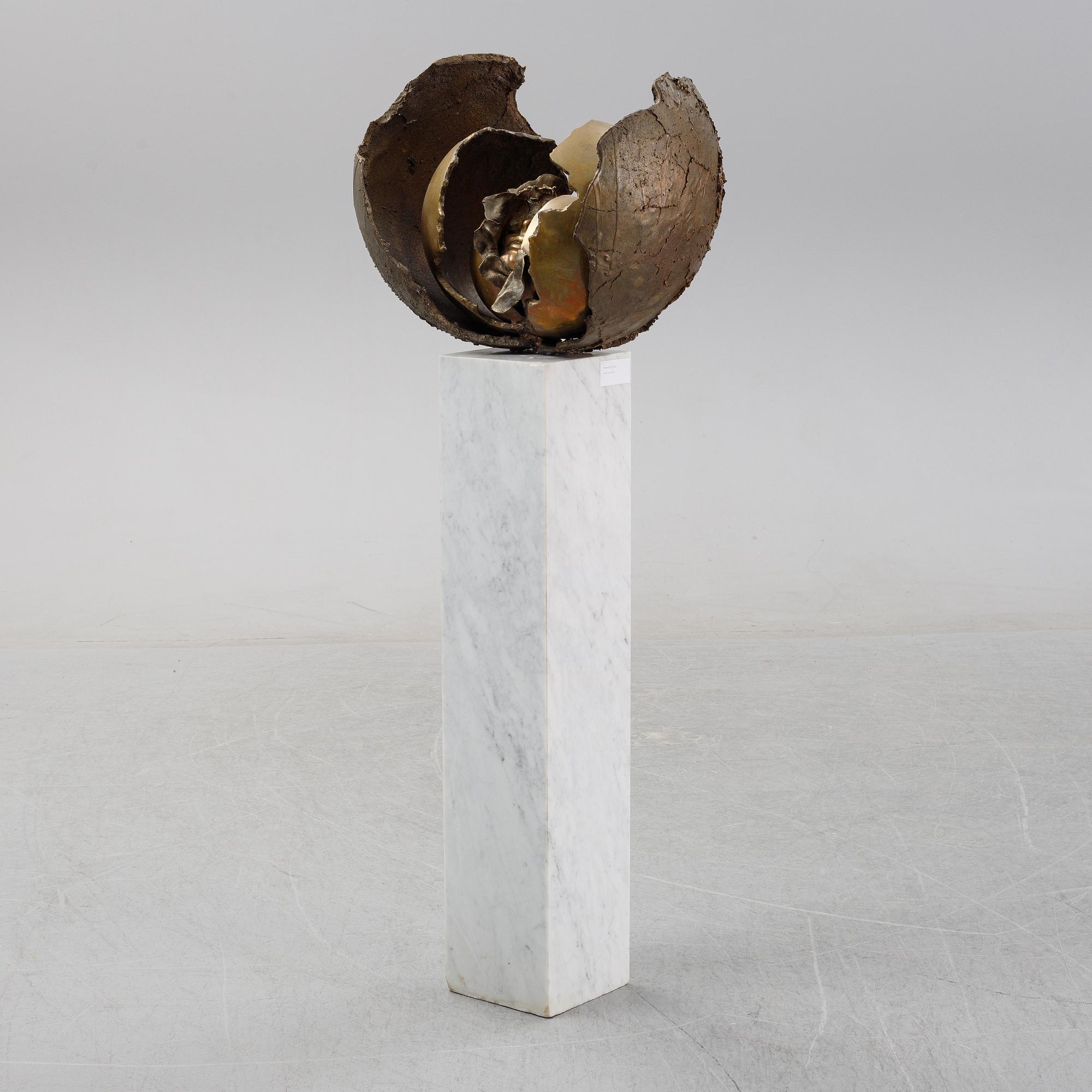 Jens-Flemming Sørensen, skulptur, blankpolerad brons, signerad Jens Flemming och daterad 1974.