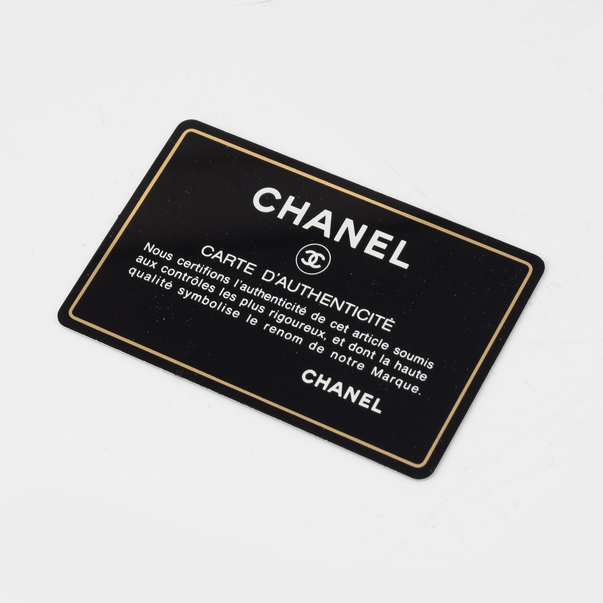 Chanel, wallet.