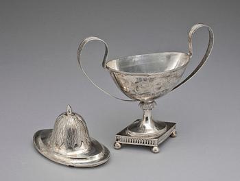 SOCKERSKÅL med LOCK, silver. Trol L.Söderström, Umeå 1824. Vikt ca 358g.