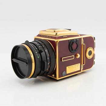 Hasselblad, Kamera, Golden Supreme 503CW jubileumsutgåva numrerad 261/500 1998.