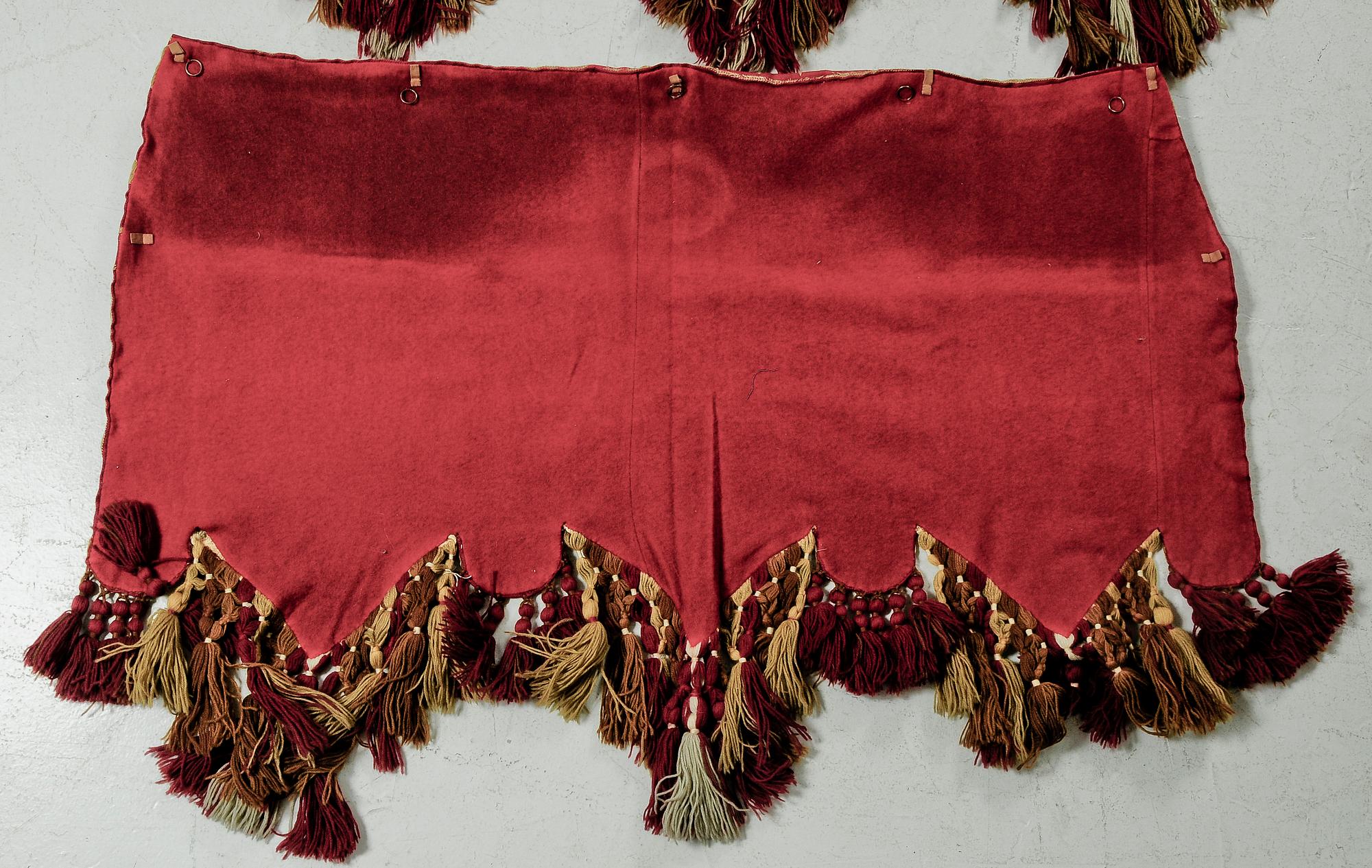 GARDINKAPPOR, 3 st, jugend, tidigt 1900-tal.