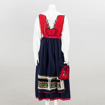 FOLKDRÄKT, Värend, Småland 1983 8 dlr.