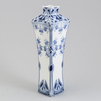 ALF WALLANDER, a creamware vase from Rörstrand, early 20th Century.