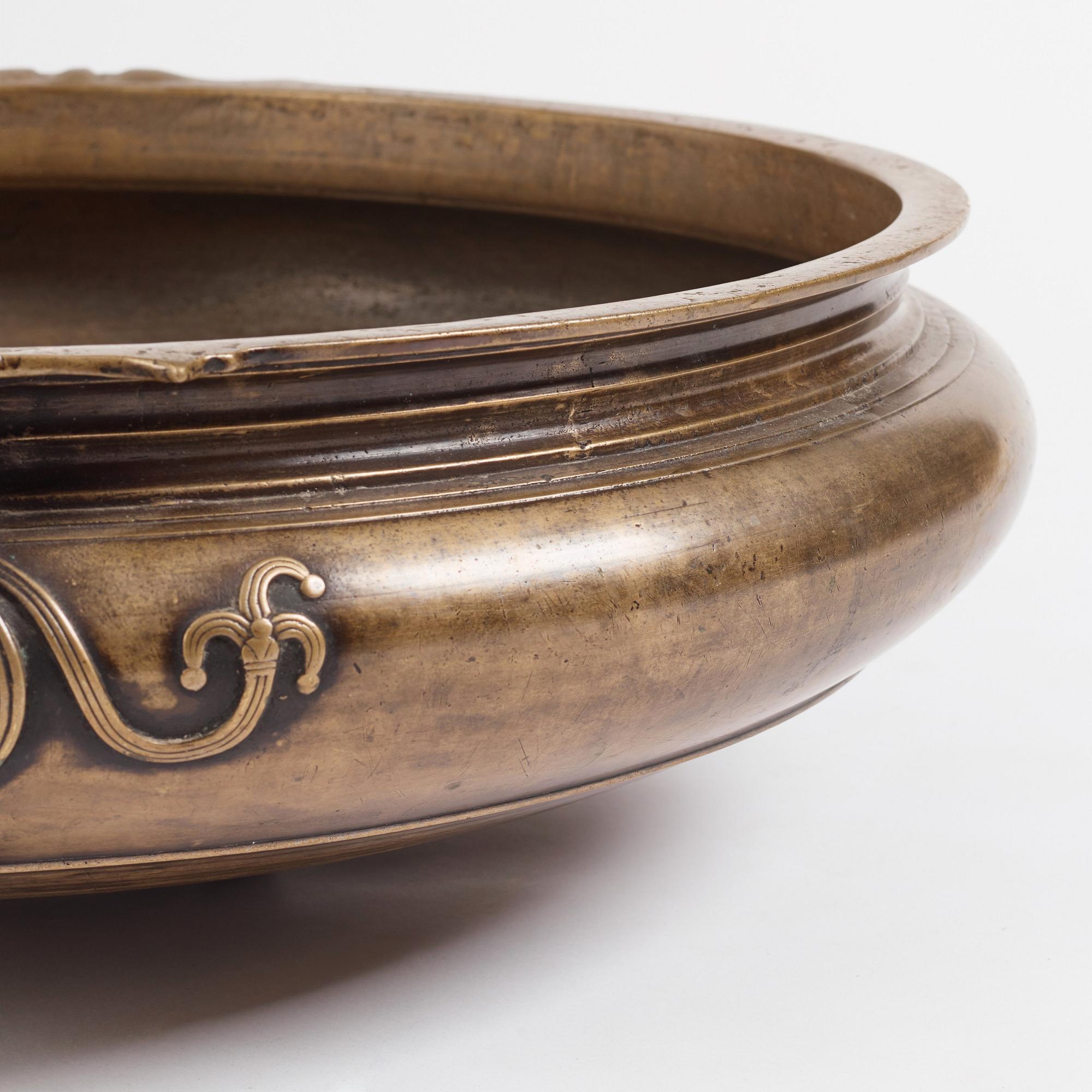 A large bronze Vessel/Urli, India, 19th century.