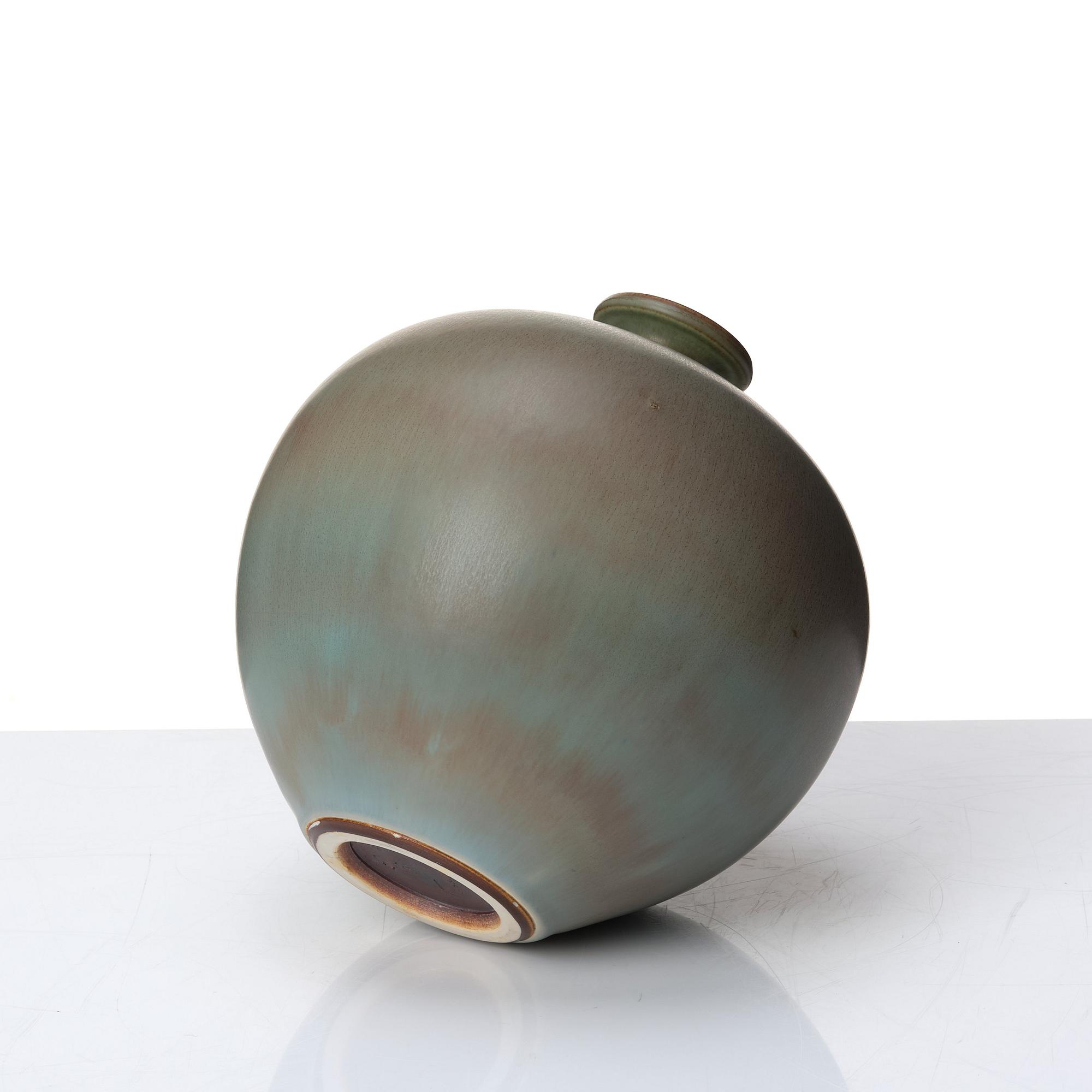 Berndt Friberg, a stoneware vase, Gustavsberg studio, Sweden 1968.