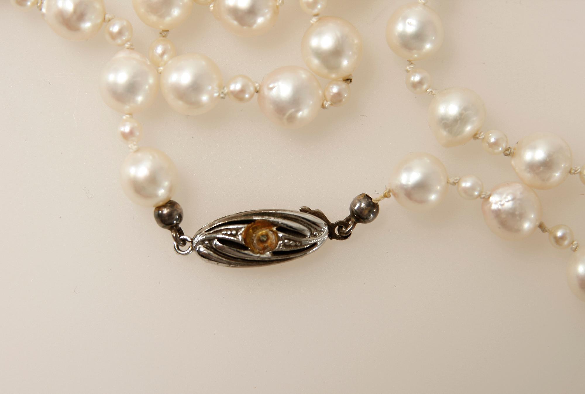 PÄRLCOLLIER.