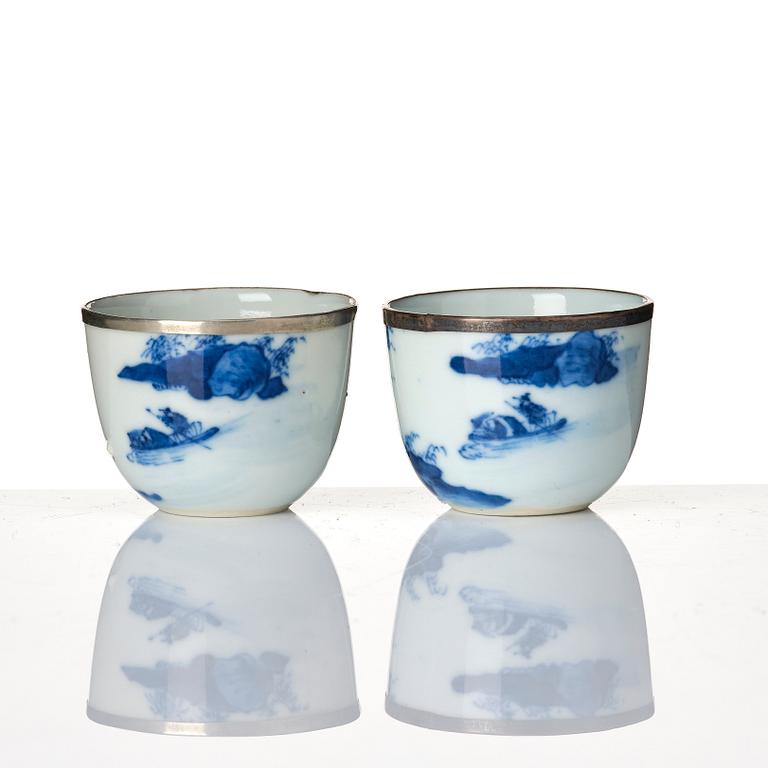 A pair of blue and white 'Nei Fu' cups and a small tray, Qing dynasty for the Thai market.