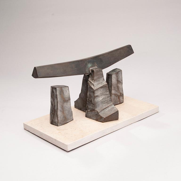 HEIKKI ASPINEN, skulptur, brons samt sten, signerad och daterad -88, numrerad 1/1.