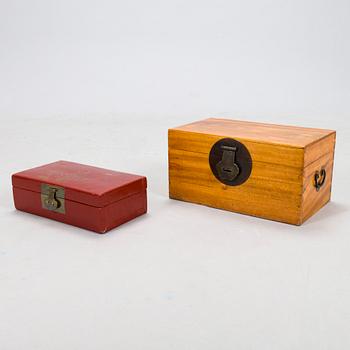 Two Chinese boxes, 20th Century.