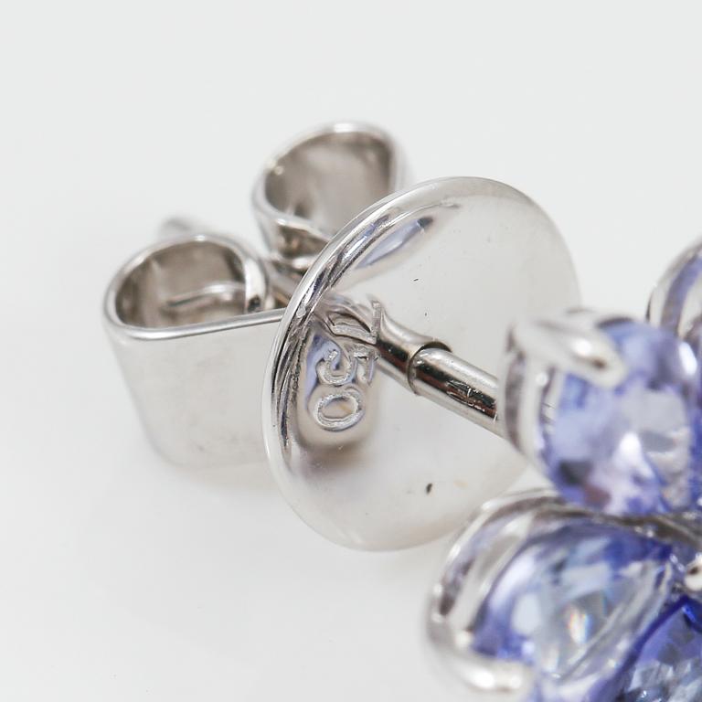 ÖRHÄNGEN, 1 par, blå tanzaniter totalt ca 1,90 ct.