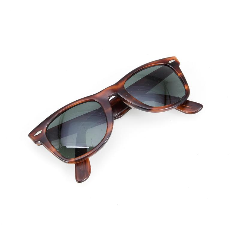 SOLGLASÖGON, "Wayfarer", Ray Ban.