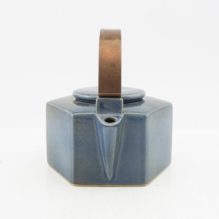 Signe Persson-Melin, teapot "Six-sided", Rörstrand glazed stoneware.