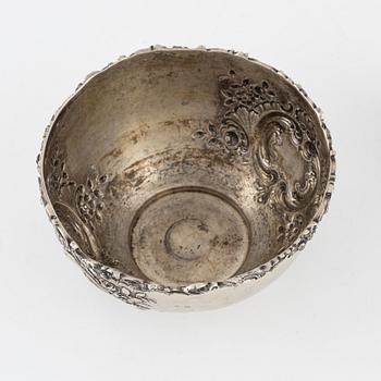Two silver Rococo style bowls, including Karl Söhnlein & Söhne, Hanau, Germany, around the year 1900.