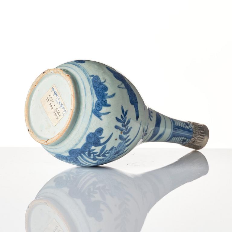 A blue and white bottle, Ming dynasty (1368-1644).