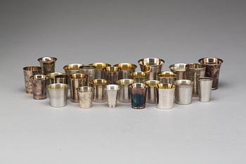 SUPKOPPAR, ca 25 st, silver, vikt ca 700g.
