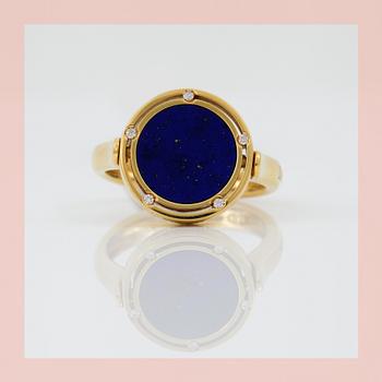 RING, Damiani och Brad Pitt design, Italien. Vändbar med Lapis Lazuli, Onyx och 10 små diamanter.