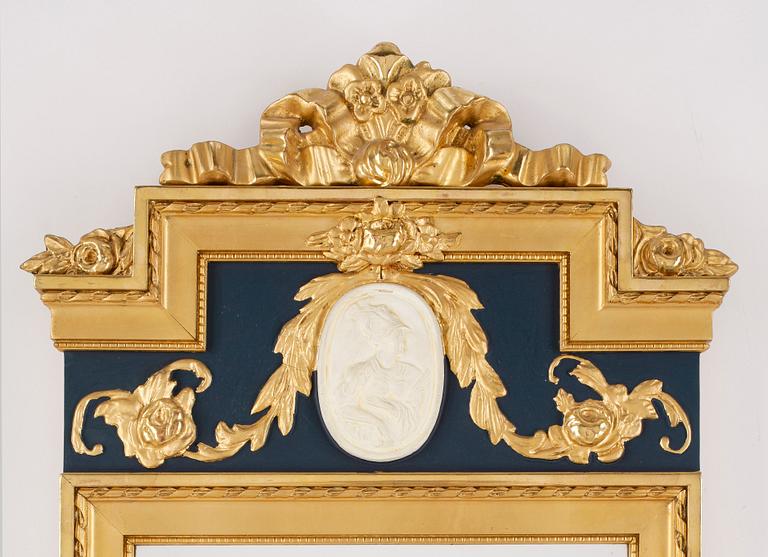 SPEGEL, gustaviansk stil. 1900-tal.