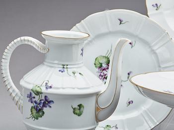 SERVISDELAR, porslin,58 delar,  Bing & Gröndahl, 1900-tal.