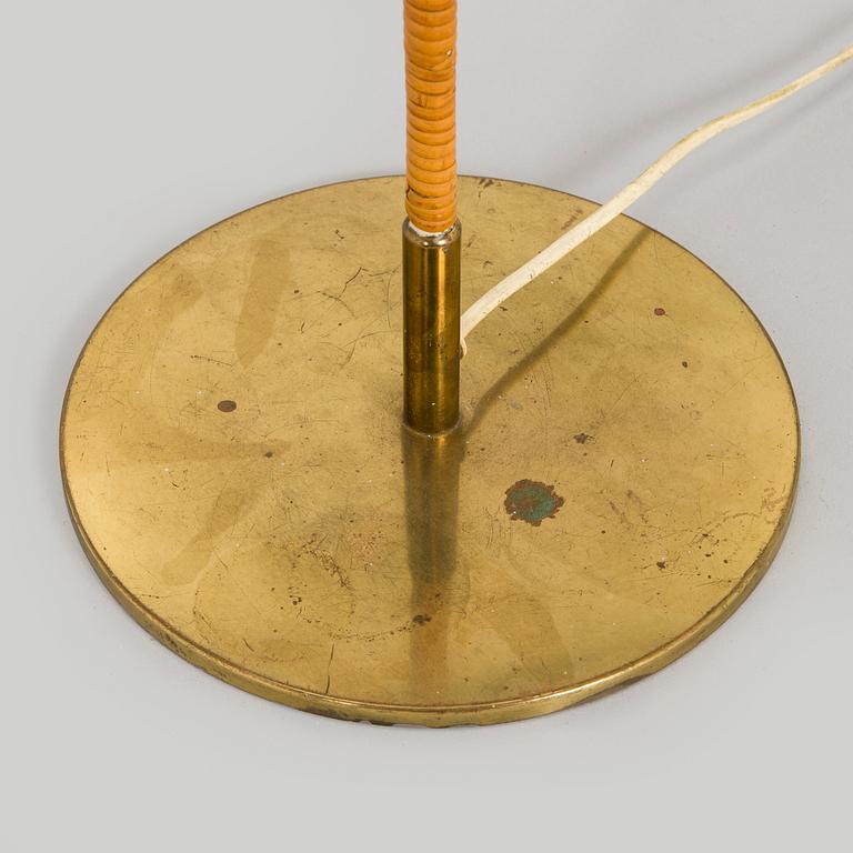 Paavo Tynell, A mid-20th Century floor lamp model 9602 for Taito, Finland.