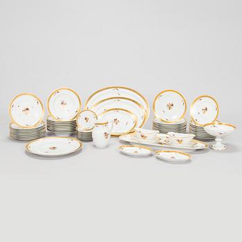 Royal Copenhagen, ruoka-astiasto, 55 osaa, posliinia, "Golden basket" Tanska.