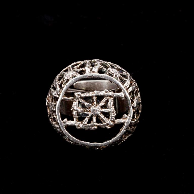 RING, silver, Pentti Sarpaneva 1971. Vikt 10,3 g.