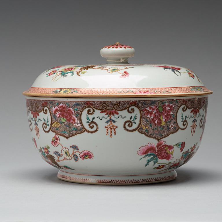 A famille rose tureen with cover, Qing dynasty, Yongzheng (1723-35).
