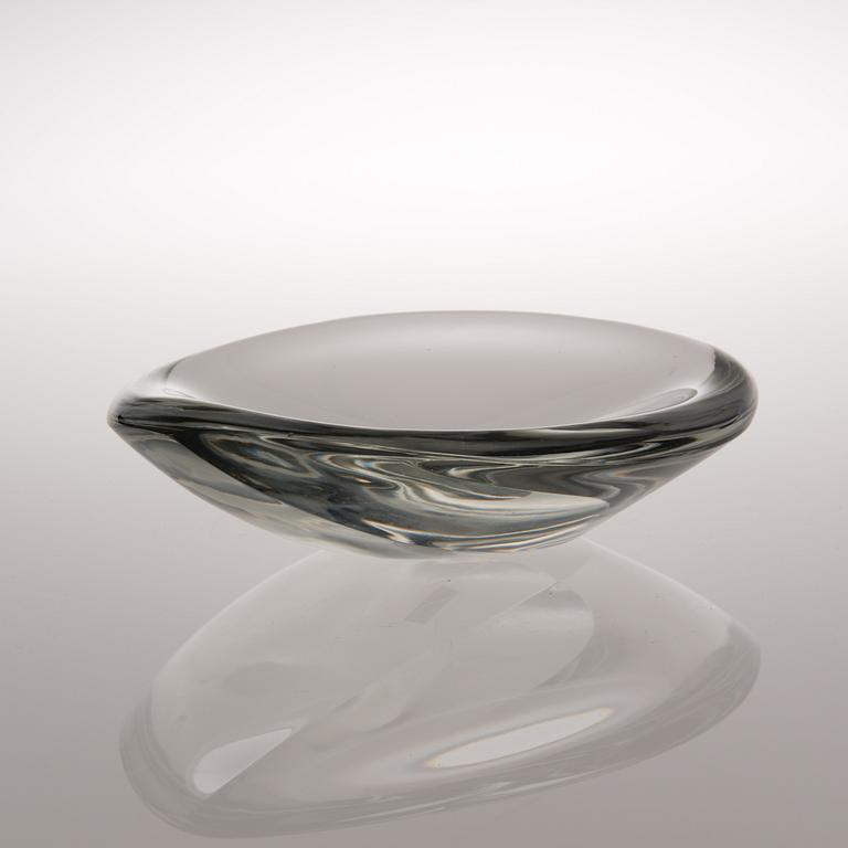 A Kutonen (The six) bowl, model 3839, signed Tapio Wirkkala, Iittala. Late 1950s.