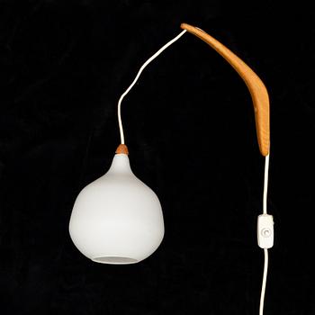 Uno & Östen Kristiansson, taklampa och vägglampa, Luxus, Vittsjö, 1950/60-tal.