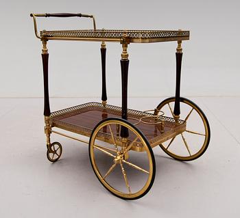 SERVERINGSVAGN, 1900-talets mitt.