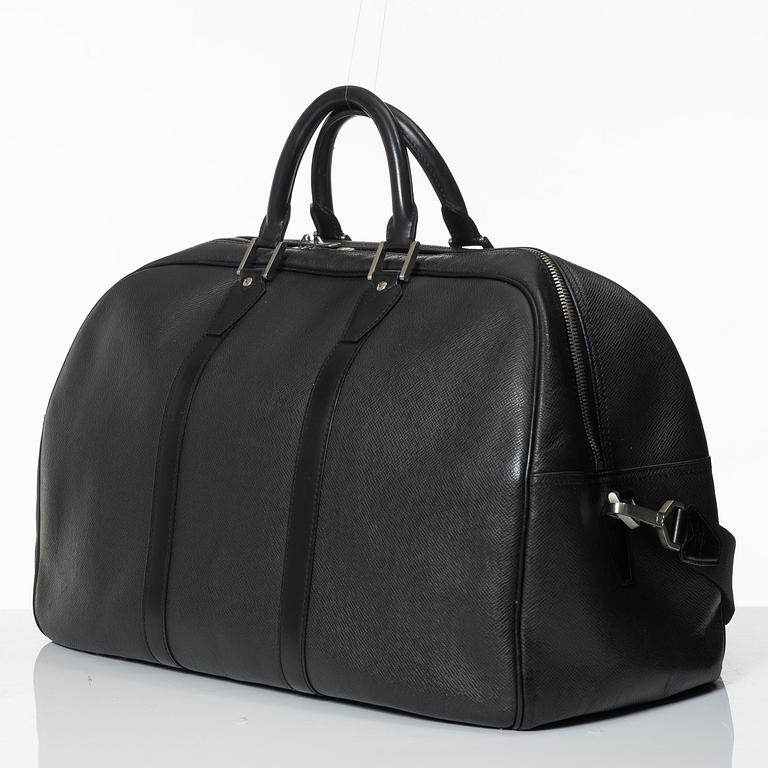 Louis Vuitton, weekendväska, "Taiga Kendall PM".