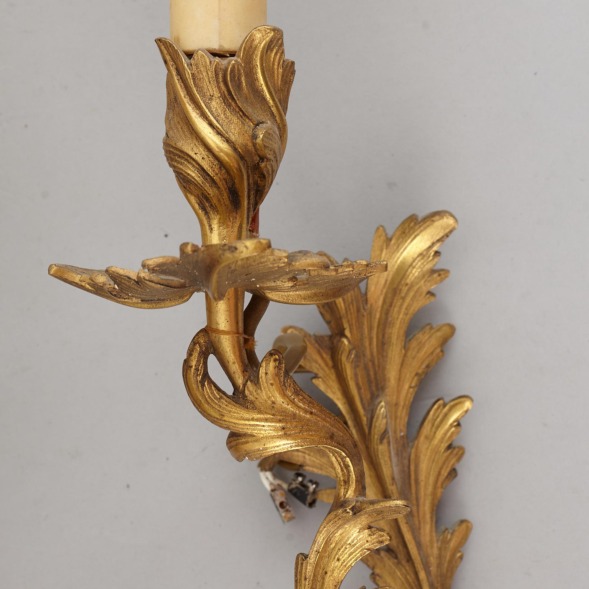 APPLIQUER, för ett ljus, ett par, mässing, Louis XV-stil 1900-tal.