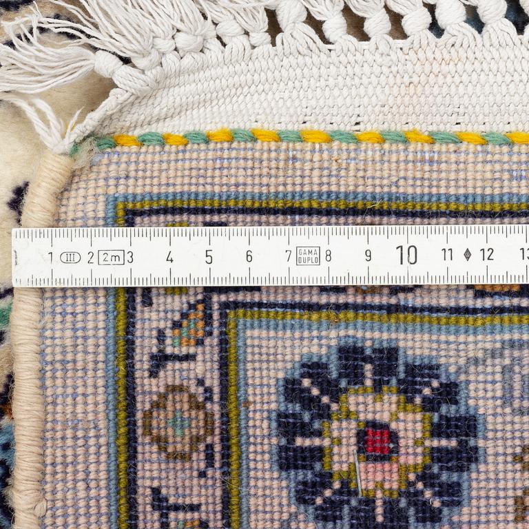 Carpet, so called Royal Keshan, circa 420 x 290 cm.