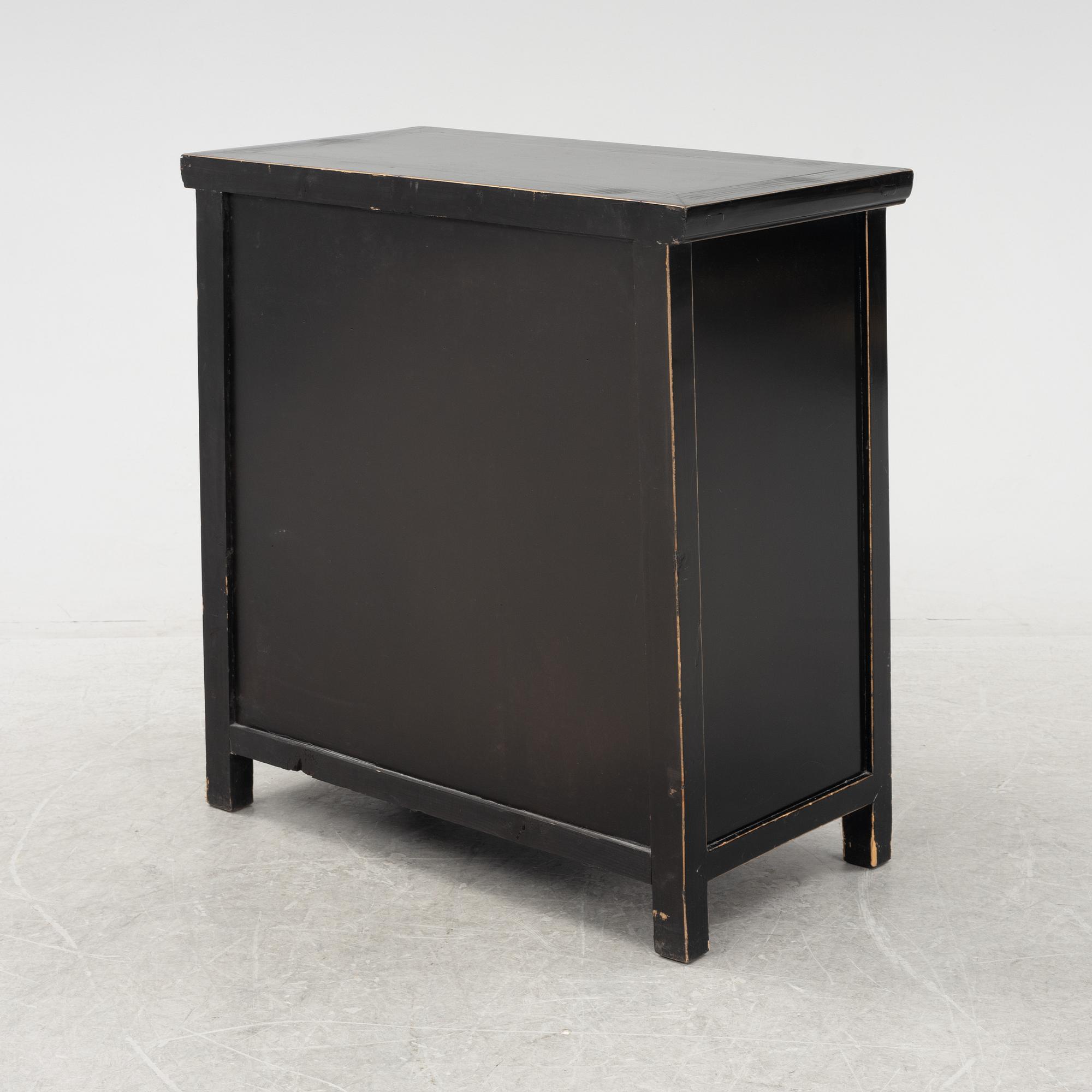 A Chinese cabinet, 20th Century.