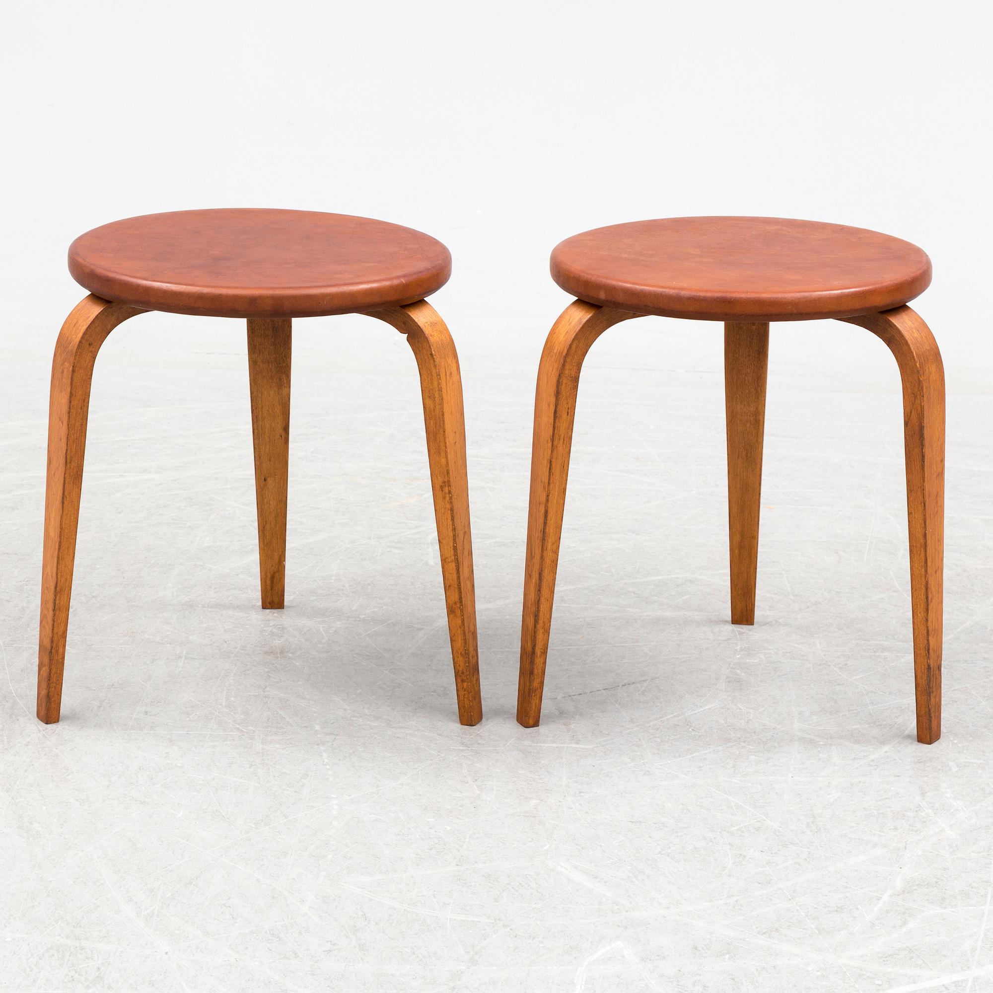 GUSTAV AXEL BERG, pallar, ett par, 1930/40-tal.