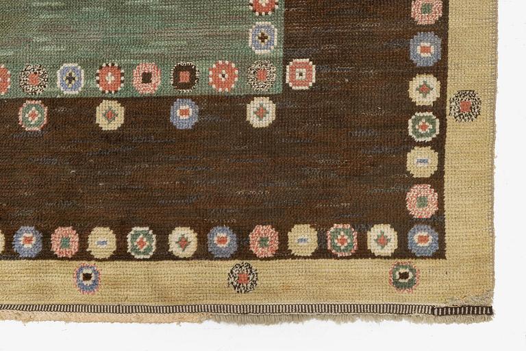 Märta Måås-Fjetterström, matta, "Tusenskönan" ("Bellis"), flossa, ca 300 x 205 cm, signerad AB MMF.