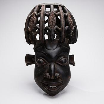 HUVUDBONAD, trä, Afrika 1900-talets slut.