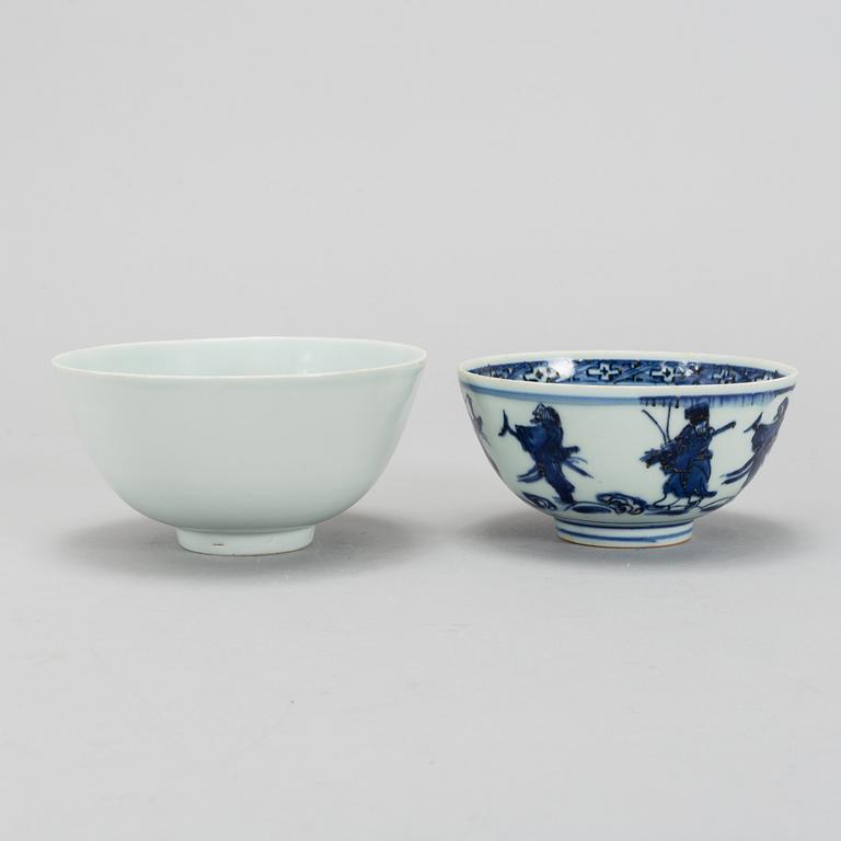 Two blue and white bowls, Ming dynasty (1368-1644).