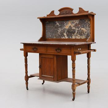 SERVERINGSBORD, 1900-talets första hälft.