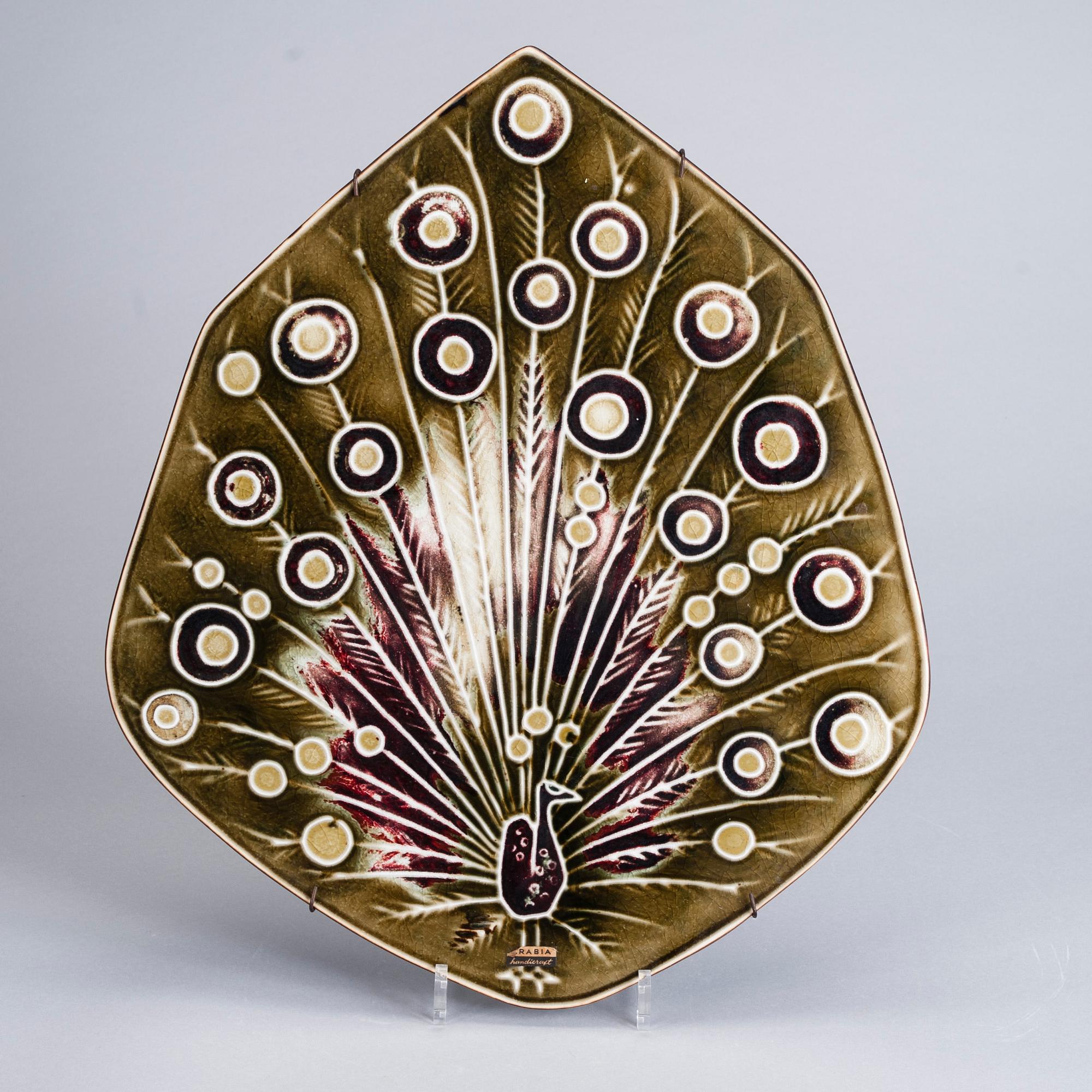 VÄGGRELIEF, stengods, signerad A. Hovisaari, Arabia Finland, 1900-talets senare hälft.