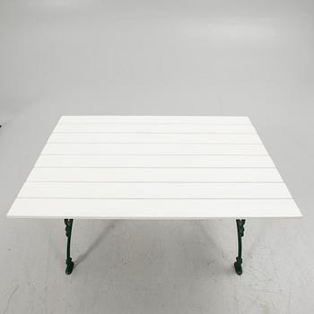 Garden group, 4 pieces, second half of the 20th century.