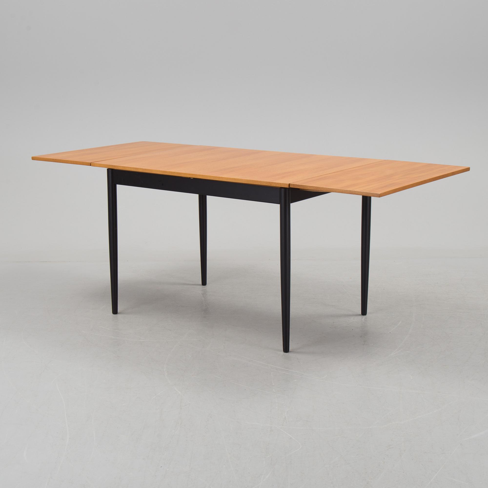 A mid 20th century Edsbyverken dinner table.